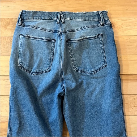 Good American Good Curve Blue
Straight Leg Jeans size 10/30 - Picture 9 of 10